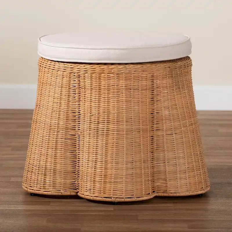 Repose-pieds en rotin naturel avec coussin