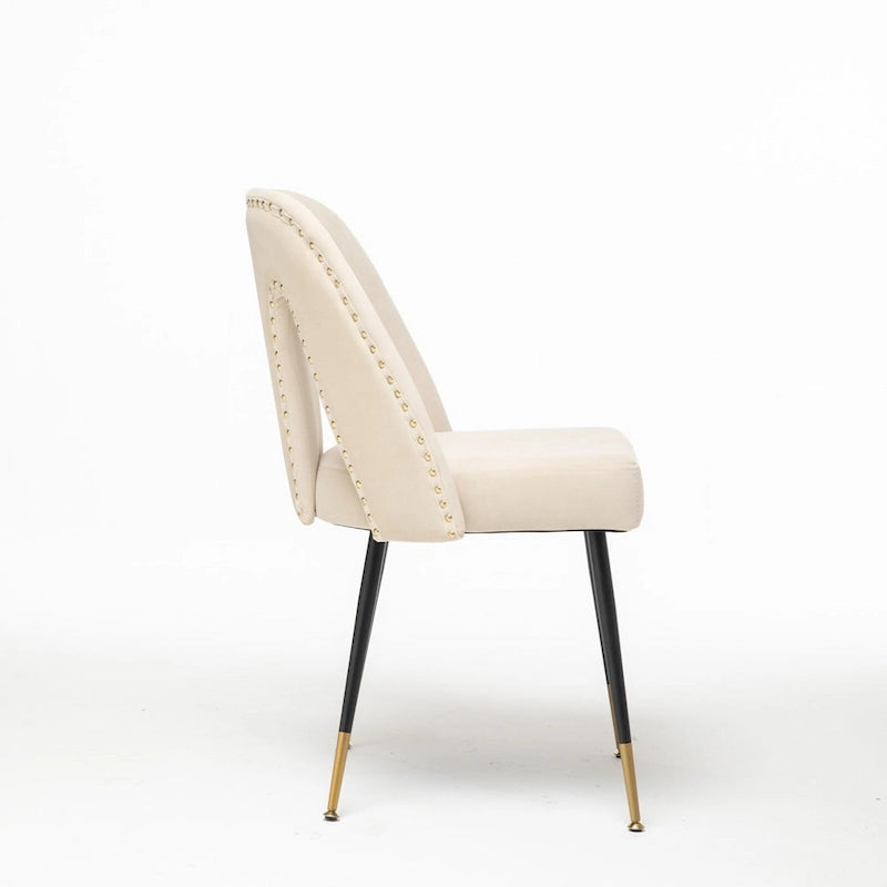 Chaise de salle à manger capitonnée en velours avec clous décoratifs et pieds en métal