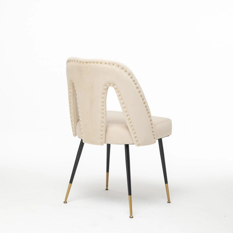 Chaise de salle à manger capitonnée en velours avec clous décoratifs et pieds en métal
