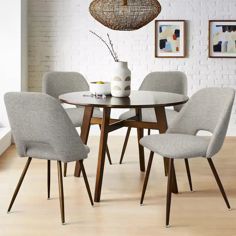 Chaise de salle à manger moderne capitonnée à dossier découpé avec finition noyer