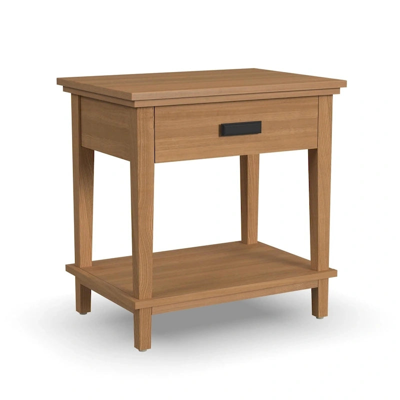 Lit King-size en bois brun et deux tables de chevet